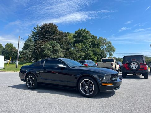 Used 2008 Ford Mustang GT RWD image 6