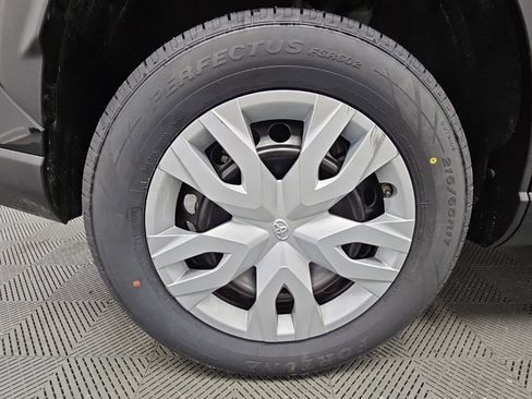 Used 2022 Toyota Corolla Cross L FWD image 45