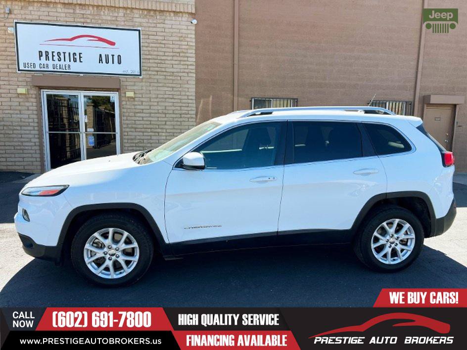 Used 2015 Jeep Cherokee Latitude w/ Comfort/Convenience Group FWD image 3