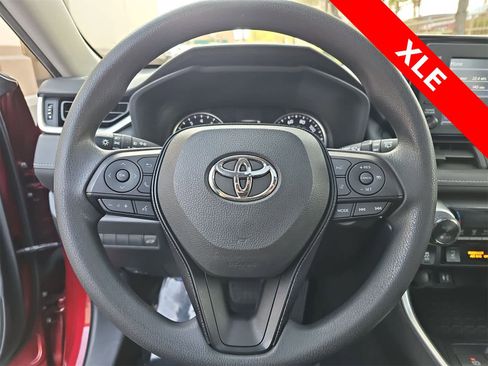 Used 2019 Toyota RAV4 XLE image 19