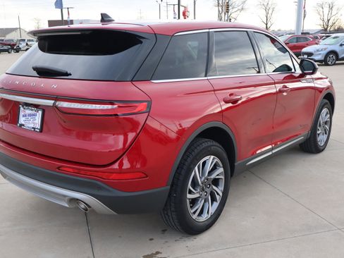 Used 2024 Lincoln Corsair Premiere w/ Rear Removable Package Tray image 5