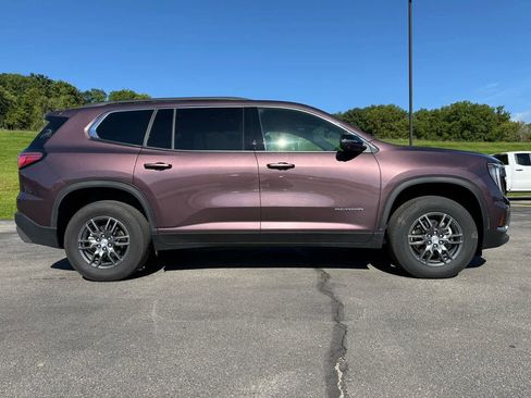 Used 2025 GMC Acadia Elevation image 13