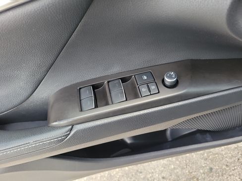 Used 2021 Toyota Camry XSE FWD image 12
