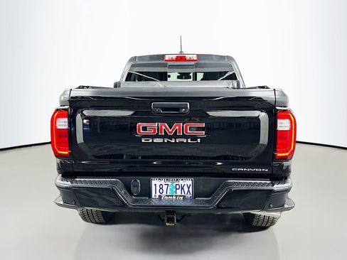 Used 2023 GMC Canyon Denali image 7
