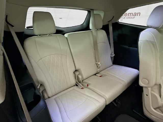Used 2022 Buick Enclave Avenir w/ Avenir Technology Package FWD image 30