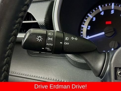 Used 2023 Toyota Highlander XSE FWD image 15