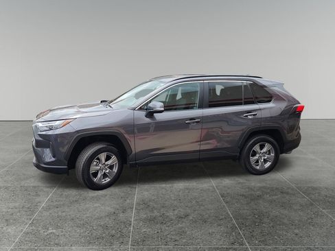 Certified 2025 Toyota RAV4 XLE AWD/4WD image 4