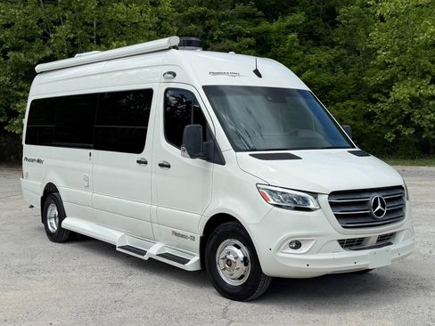 Used 2022 Mercedes-Benz Sprinter 3500 image 1