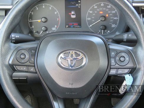 Used 2024 Toyota Corolla LE image 19