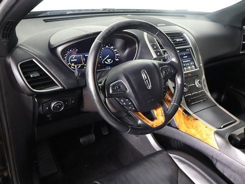 Used 2017 Lincoln MKX Select w/ Select Plus Package image 25