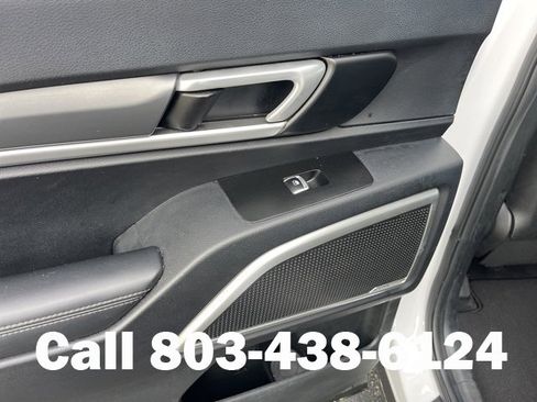 Used 2022 Kia Telluride S image 13