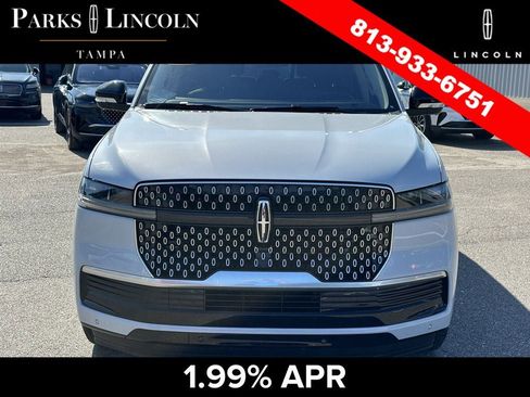 Certified 2025 Lincoln Navigator Reserve AWD/4WD image 2