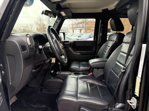 Used 2012 Jeep Wrangler Unlimited Sport AWD/4WD image 15