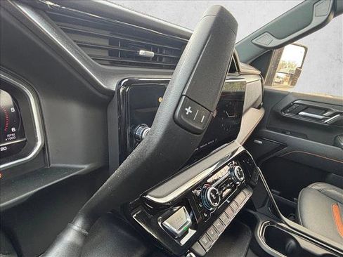 Used 2024 GMC Sierra 2500 AT4 w/ AT4 Preferred Package image 14