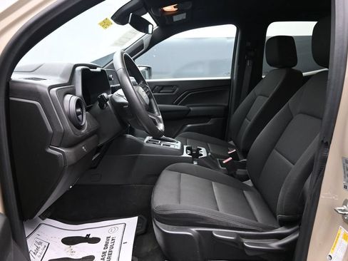Used 2024 Chevrolet Colorado W/T RWD image 9