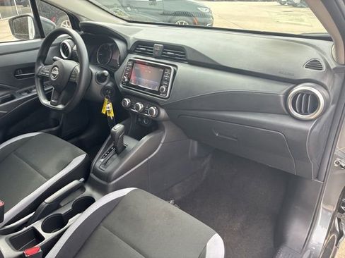 Used 2025 Nissan Versa S w/ Trunk Package image 12