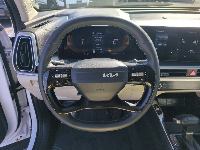 Certified 2026 Kia Sorento S w/ S Panoramic Sunroof Package FWD image 17