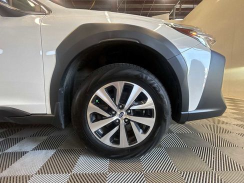 Used 2025 Subaru Outback Premium AWD/4WD image 18
