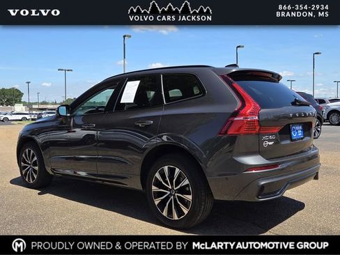 Used 2024 Volvo XC60 B5 Plus AWD/4WD image 6