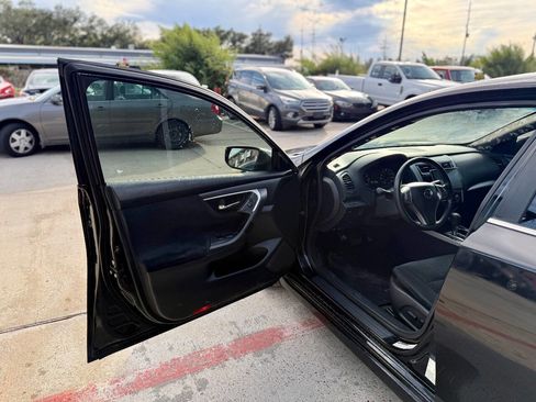 Used 2014 Nissan Altima 2.5 S image 9