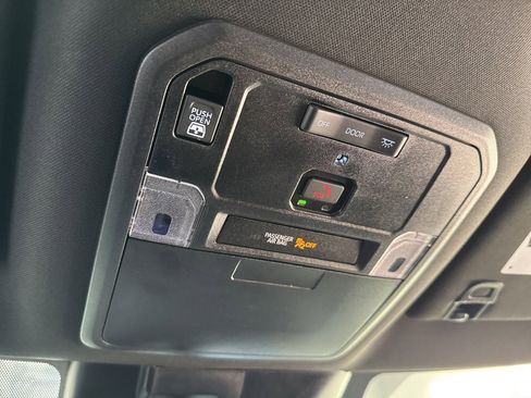 Used 2025 Toyota Tundra Limited image 35