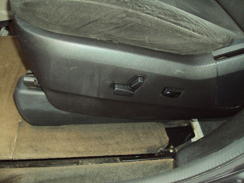 Used 2016 Dodge Grand Caravan SXT image 23