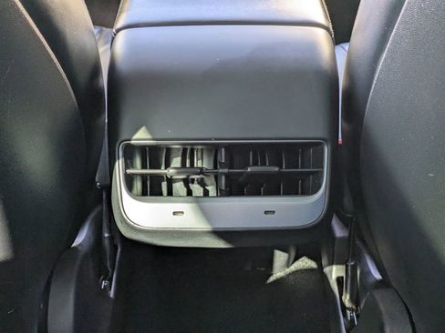 Used 2023 Tesla Model 3 Standard Range image 14