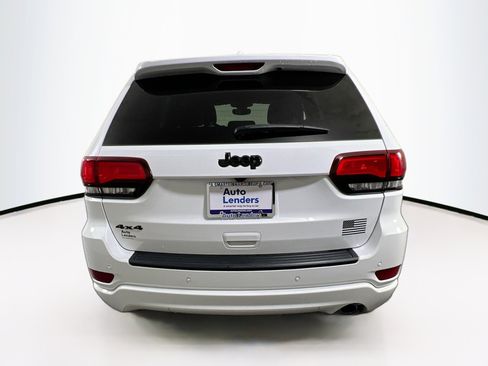 Used 2022 Jeep Grand Cherokee Laredo X image 6