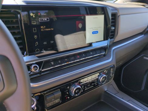 Certified 2025 GMC Sierra 2500 SLT w/ SLT Premium Package image 13