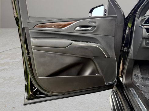Certified 2024 Cadillac Escalade ESV Premium Luxury RWD image 9