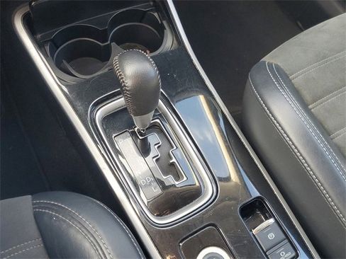 Used 2019 Mitsubishi Outlander SE image 24
