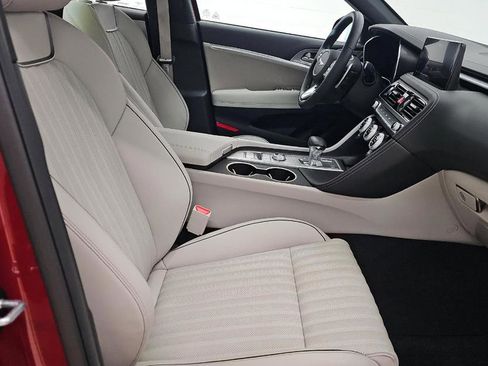 Used 2023 Genesis G70 3.3T image 8