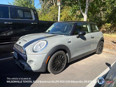 Used 2018 MINI Cooper S FWD image 1