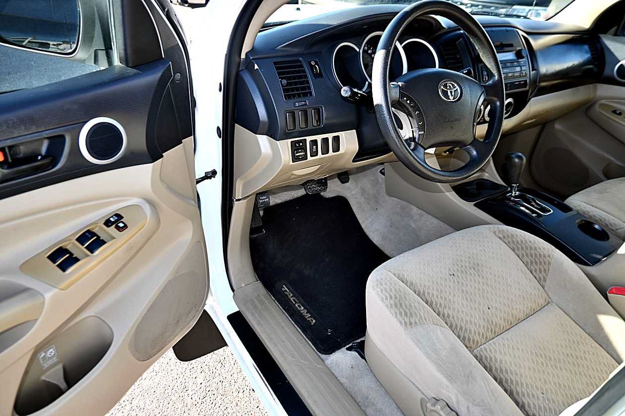 Used 2011 Toyota Tacoma PreRunner w/ Towing Pkg RWD image 15