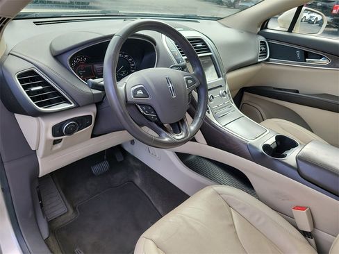 Used 2017 Lincoln MKX Reserve image 15