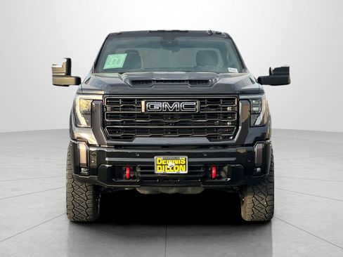 Used 2024 GMC Sierra 2500 AT4X image 6