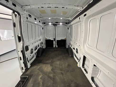 Used 2025 Ford Transit 250 148 Medium Roof RWD image 13
