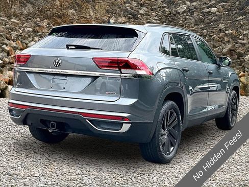 Used 2022 Volkswagen Atlas Cross Sport SE AWD/4WD image 2