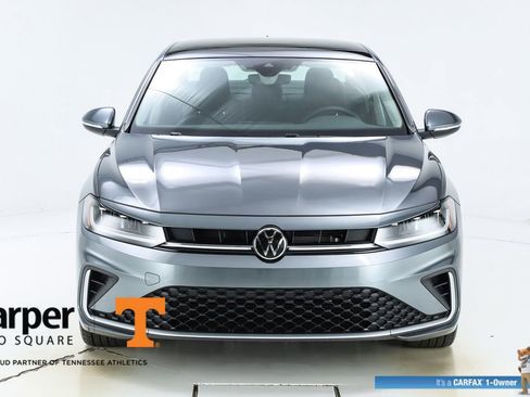 Used 2025 Volkswagen Jetta SEL FWD image 16
