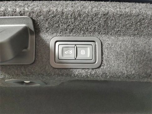 Used 2020 Audi A6 3.0T Prestige w/ Prestige Package image 9