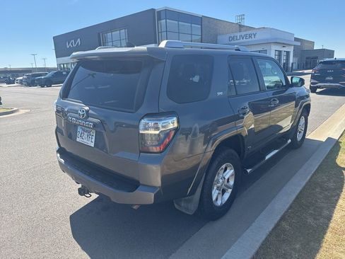 Used 2017 Toyota 4Runner SR5 image 3