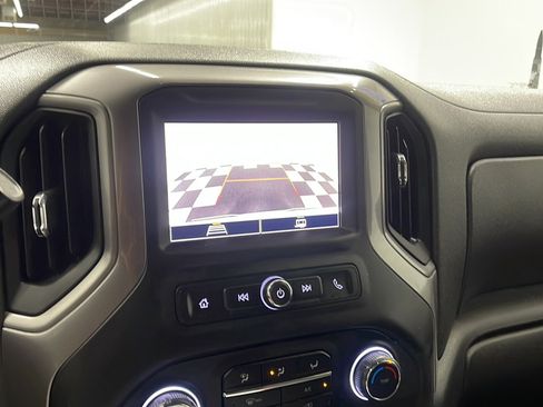 Used 2023 Chevrolet Silverado 1500 Custom RWD image 9