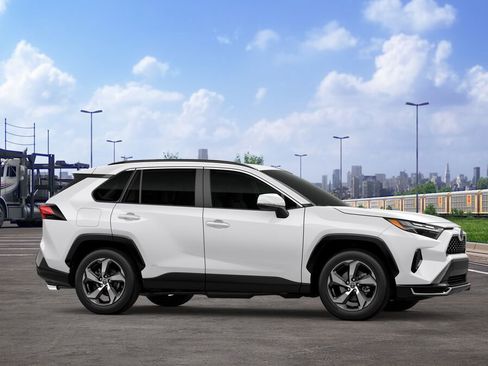 New 2025 Toyota RAV4 SE image 13