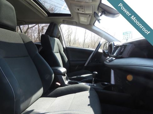 Used 2016 Toyota RAV4 XLE w/ Convenience Package image 13