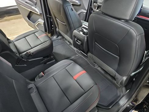 New 2026 Chevrolet Traverse RS w/ LPO, Floor Liner Package AWD/4WD image 12