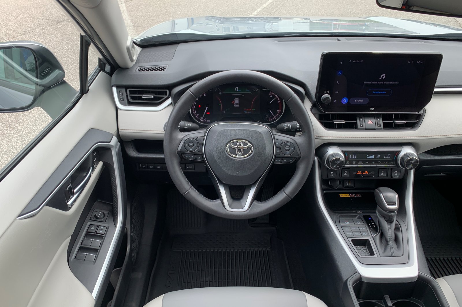 Used 2025 Toyota RAV4 XLE Premium w/ Weather Package AWD/4WD image 16
