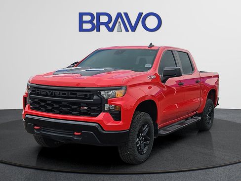 Used 2023 Chevrolet Silverado 1500 Custom Trail Boss AWD/4WD image 1