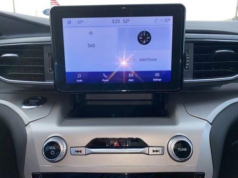 Certified 2022 Ford Explorer XLT w/ Equipment Group 202A image 11