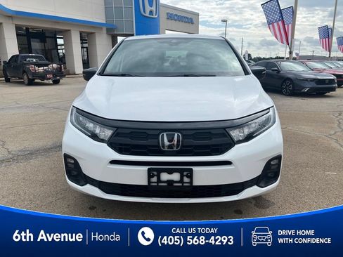 Used 2025 Honda Odyssey Sport-L image 2