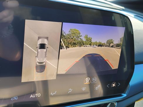 New 2026 Chevrolet Equinox EV LT image 11